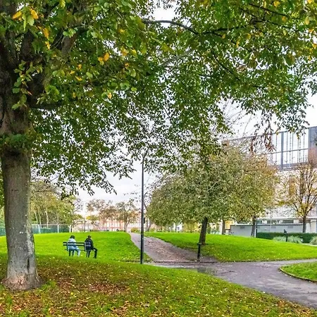 Buckland Court Apartment